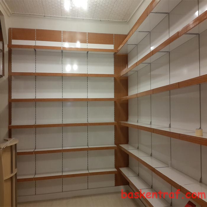 Mağaza Giyim Rafı 1